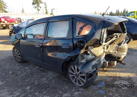 2010 Honda Fit z USA, uszkodzony, nr VIN JHMGE8H24AS006361